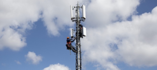 le-moratorie-contro-le-nuove-antenne-5g-sono-illecite