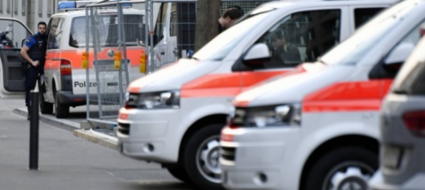rapina-a-mano-armata-a-zurigo-in-fuga-con-diverse-migliaia-di-franchi