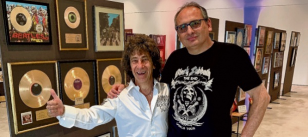 il-museo-temporaneo-per-rock-dipendenti-e-casalinghe-punk