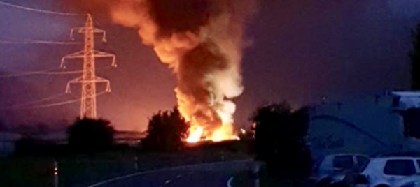 iragna-capannone-in-fiamme