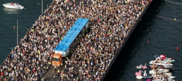 finta-bomba-alla-street-parade-un-arresto