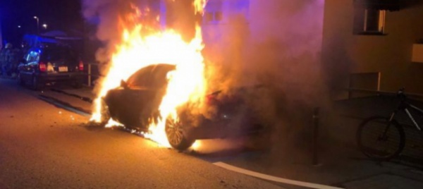 veicolo-in-fiamme-a-minusio