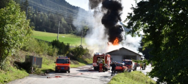 albula-in-fiamme-cisterne-di-carburante