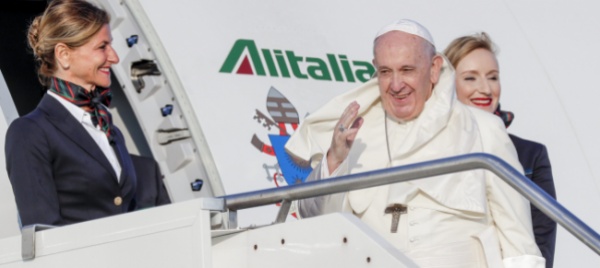 papa-bergoglio-in-volo-verso-l-africa-australe