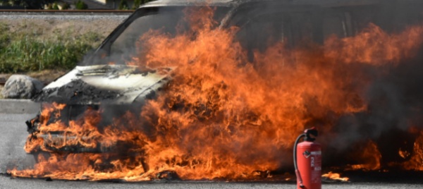 furgone-parcheggiato-in-fiamme-a-sant-antonino