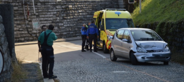 ferita-una-donna-in-un-tamponamento-tra-due-auto-a-chiasso