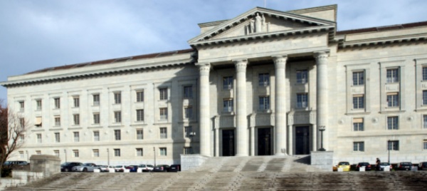 tribunale-federale-dopo-18-anni-un-ticinese-a-capo-di-una-corte