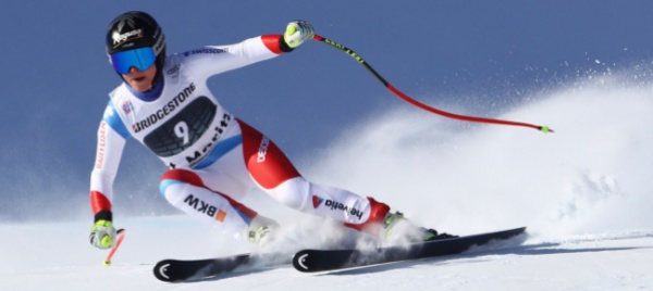 austriache-scatenate-a-val-d-isere-lara-gut-behrami-undicesima