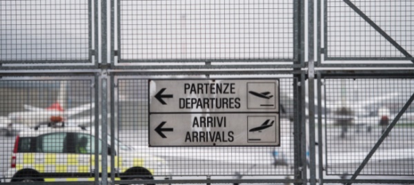 aeroporto-di-lugano-consegnate-le-firme-del-referendum