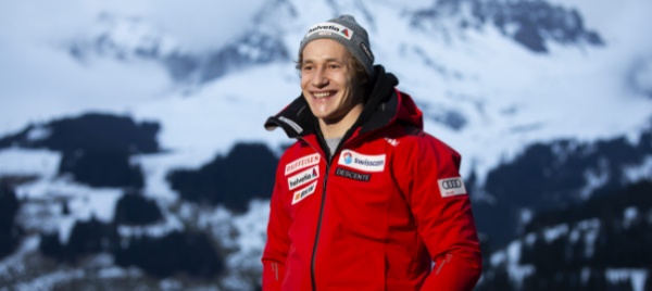 marco-odermatt-rientro-sprint-al-via-nel-superg-di-kitz