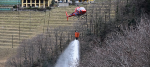 incendio-nel-bosco-tra-rovio-e-arogno