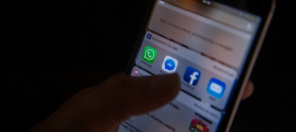 smartphone-a-scuola-solo-se-spenti-pure-nelle-pause