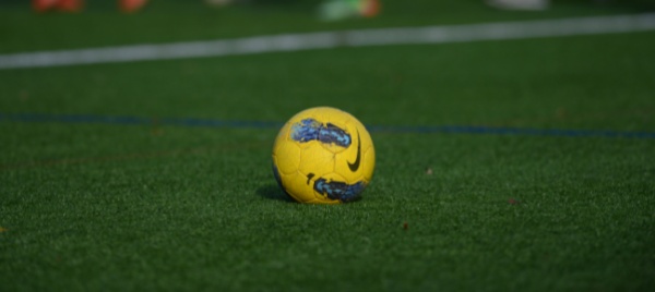 coronavirus-il-pallone-non-rotola-piu-tutto-sospeso