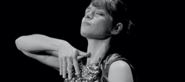 silenzio-si-canta-sanremo-con-sighanda-nella-lingua-dei-sordi