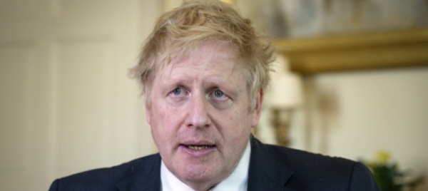 il-premier-britannico-johnson-convalescente-in-campagna