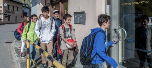 sedi-unificate-l-onsernone-difende-la-sua-scuola