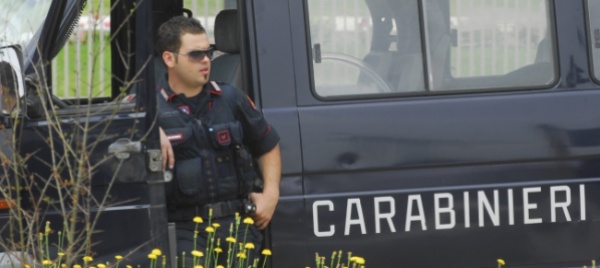 finge-di-voler-vendere-una-casa-e-stupra-l-agente-immobiliare