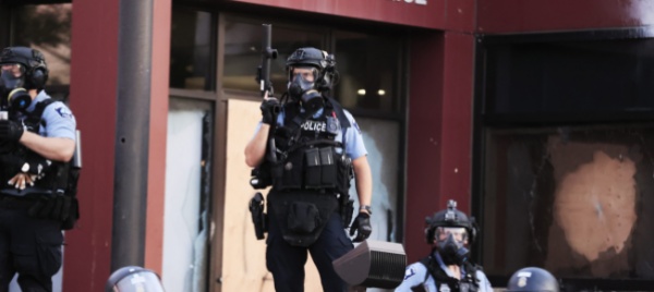 brucia-ancora-la-rabbia-di-minneapolis