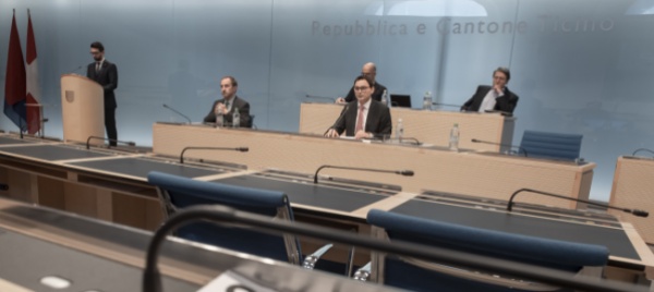 la-comunicazione-del-consiglio-di-stato-gestita-dalla-polizia