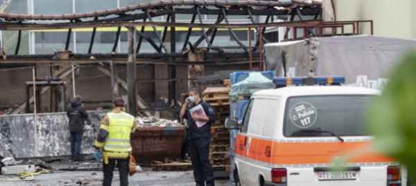incendio-in-via-pometta-officina-senza-licenza-edilizia