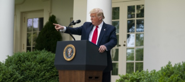 donald-trump-i-social-media-e-i-mulini-a-vento