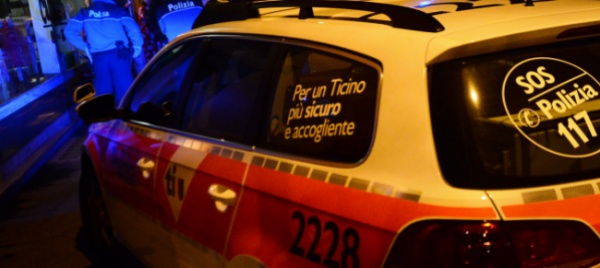 bellinzona-rissa-davanti-a-un-bar-in-viale-stazione