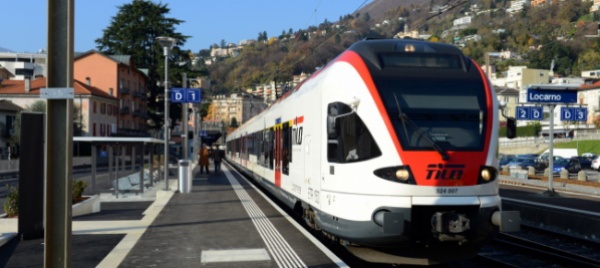 locarno-lugano-ogni-ora-un-tilo-sotto-la-galleria-di-base
