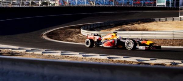 luce-verde-per-i-gran-premi-di-silverstone