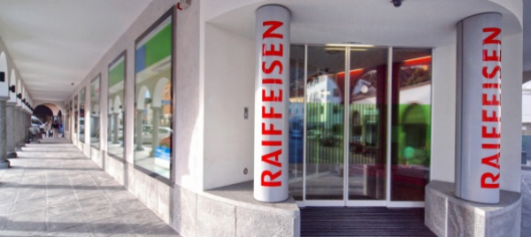raiffeisen-locarno-ok-ai-conti-ma-per-corrispondenza