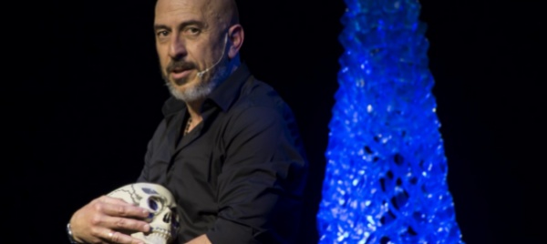 a-chiasso-il-recital-comico-antropologico-di-roberto-ciufoli