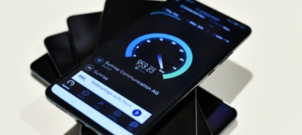 cina-mercato-degli-smartphone-in-ripresa-1-su-3-e-5g
