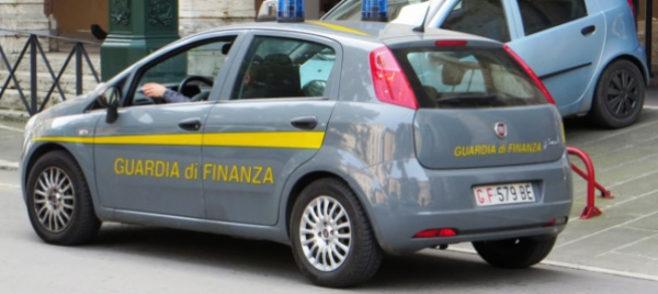 reddito-modesto-ma-vita-di-lusso-arriva-la-guardia-di-finanza