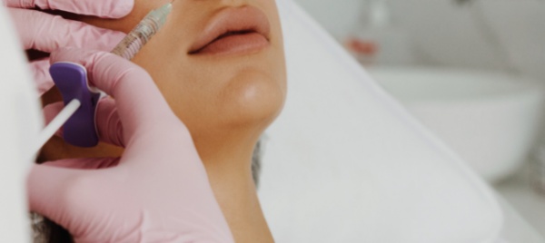 iniezioni-illegali-di-botulino-due-donne-in-manette