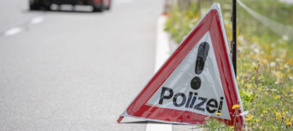 fugge-a-un-controllo-polizia-spara-alle-gomme-e-lo-arresta