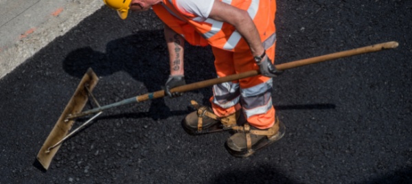 lavori-per-la-pavimentazione-a-sementina