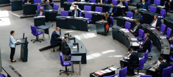 il-bundestag-discute-il-taglio-dei-parlamentari