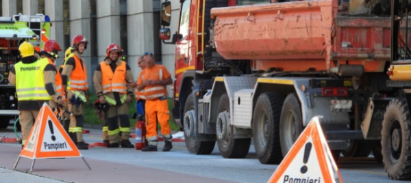 riazzino-fiamme-all-impianto-di-frenata-di-un-camion