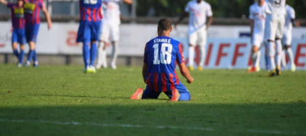 la-squadra-fa-acqua-raineri-la-puntella