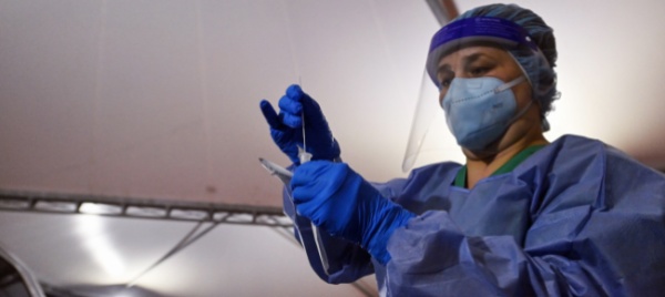 coronavirus-in-italia-salgono-i-contagi-ma-record-di-tamponi