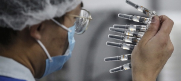 la-svizzera-aderisce-a-covax-per-il-vaccino-universale
