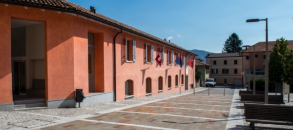age-dona-5mila-franchi-al-comune-di-novazzano
