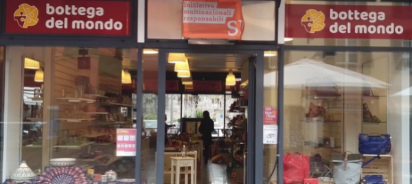 la-bottega-del-mondo-di-bellinzona-e-ora-in-piazza-buffi