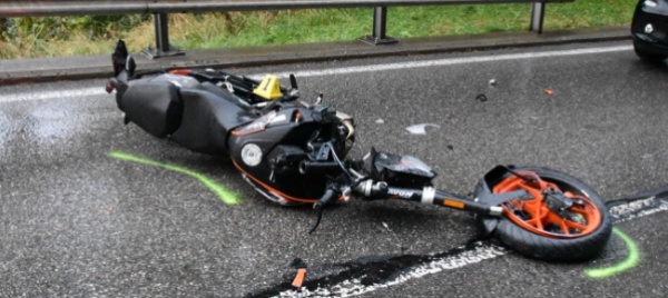 motociclista-19enne-gravemente-ferito