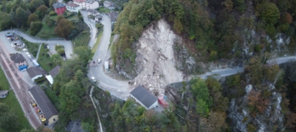 la-frana-ha-chiuso-la-strada-per-camedo-le-misure-del-municipio
