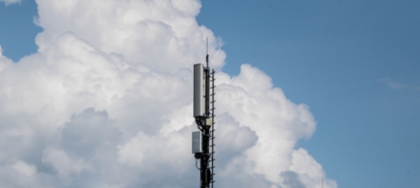 rusca-e-saleggi-a-locarno-contro-l-antenna-oltre-900-firme