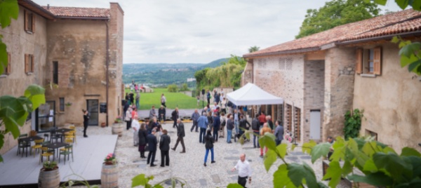 cuntitt-una-pergola-per-far-fronte-alle-restrizioni