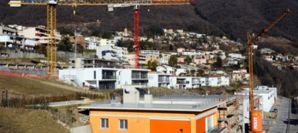 crescono-i-palazzi-ma-il-sogno-resta-la-casetta