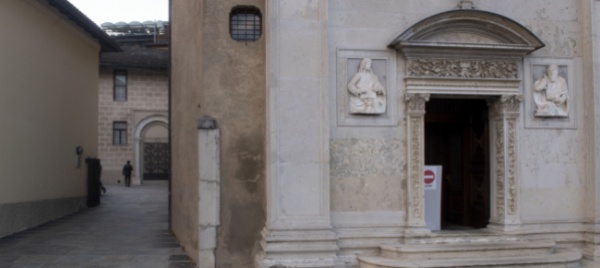 la-facolta-di-teologia-sul-sacerdote-addolorati-e-stupiti