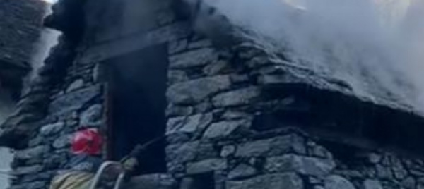 in-fiamme-la-gra-di-moghegno