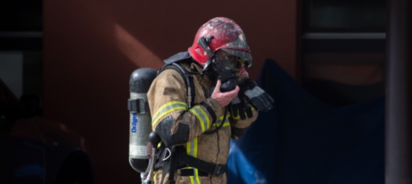 fiamme-in-una-casa-di-vacanza-pompieri-in-azione-a-brissago